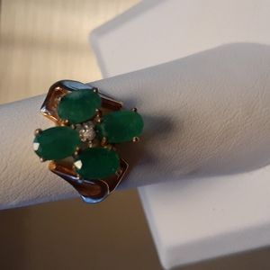 Natural emerald diamond ring 10k yellow gold is 7